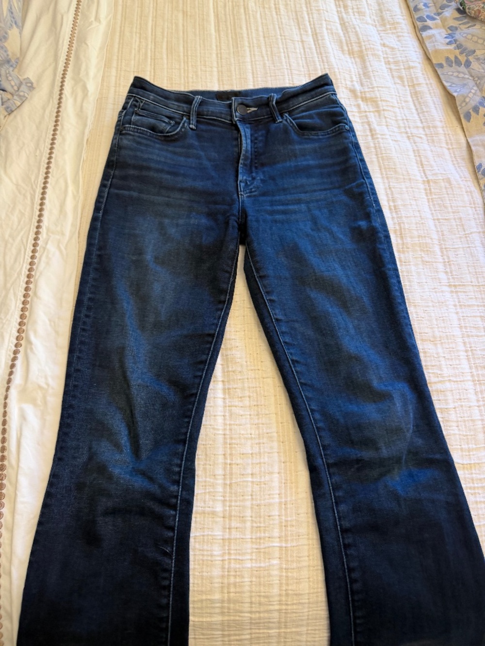 MOTHER Denim Jeans. Size 25, The Insider Crop Step Fray. Color: Night Tripper